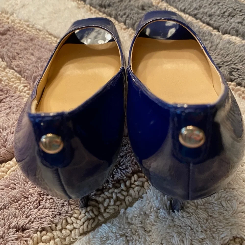 Liz Claiborne NWT Heels y.